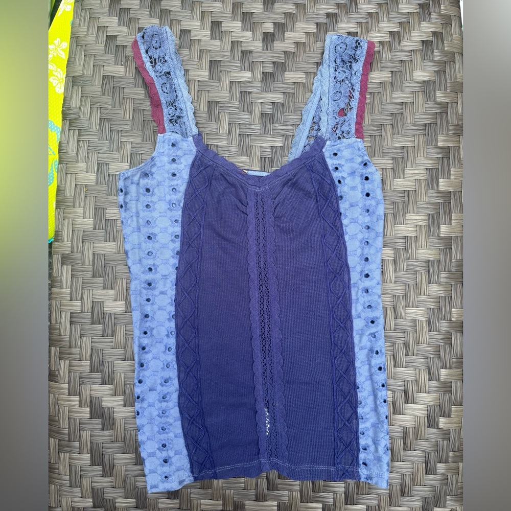 FREE PEOPLE Eyelet Lace Crochet Sweetheart Neckline Tank Top